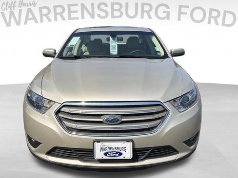 Used 2018 Ford Taurus SEL w/ Equipment Group 201A FWD image 2