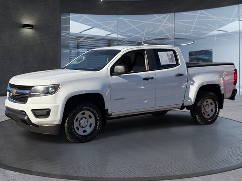 Used 2019 Chevrolet Colorado W/T w/ WT Convenience Package RWD image 2