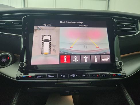 New 2026 Jeep Grand Wagoneer L Limited AWD/4WD image 25