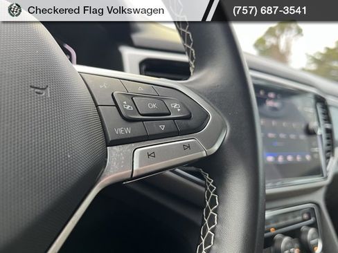 Used 2022 Volkswagen Atlas Cross Sport SE image 36