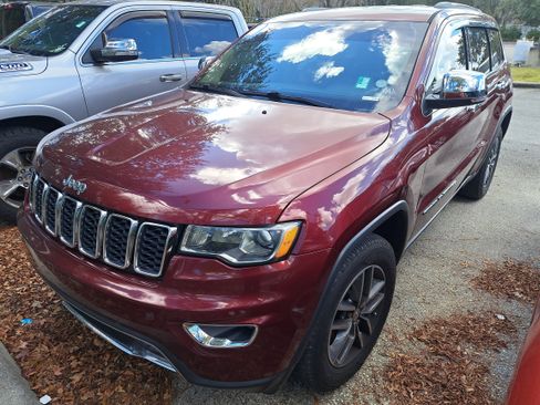 Used 2019 Jeep Grand Cherokee Limited image 3