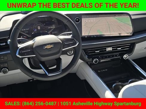 New 2025 Chevrolet Suburban Premier image 21