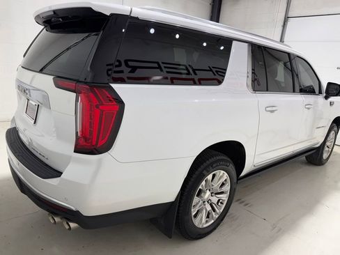 Used 2024 GMC Yukon XL Denali AWD/4WD image 8