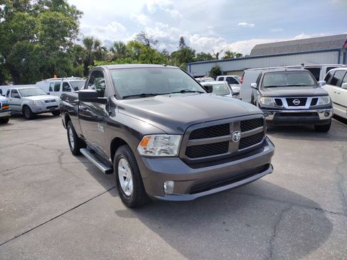 Used 2017 RAM 1500 Express image 1