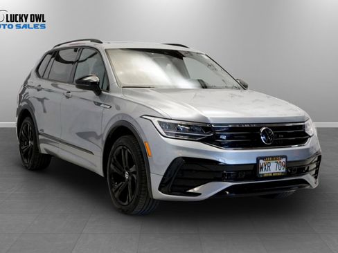 Used 2023 Volkswagen Tiguan SE R-Line FWD image 3