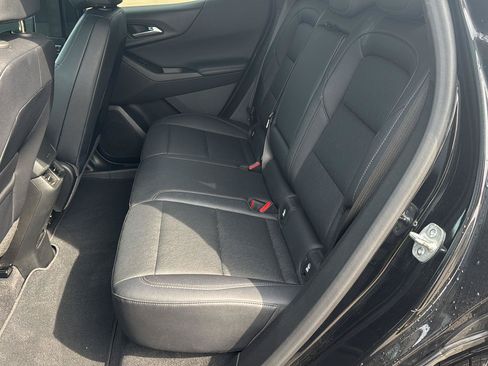 Used 2025 Chevrolet Equinox LT w/ Convenience Package II AWD/4WD image 10