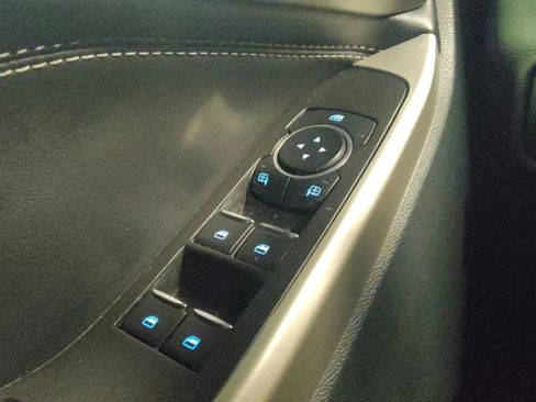 Used 2023 Ford Explorer XLT w/ Equipment Group 202A RWD image 27