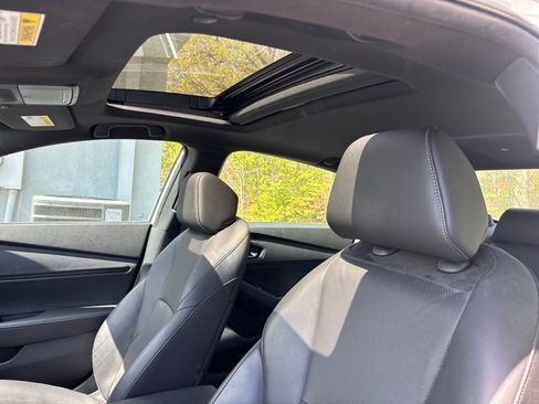 Used 2023 Honda Accord Sport image 10