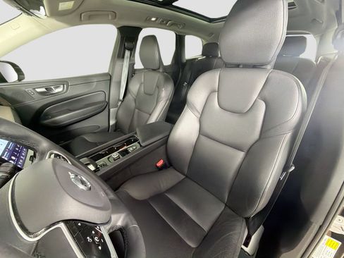 Certified 2023 Volvo XC60 B5 Plus w/ Climate Package AWD/4WD image 20
