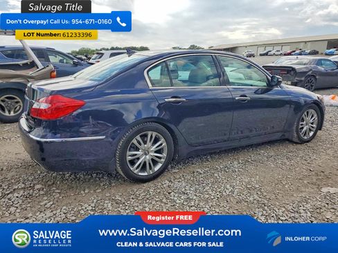 Used 2012 Hyundai Genesis 3.8 w/ Premium Pkg RWD image 4