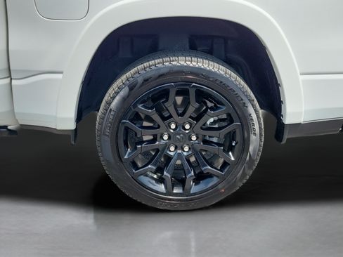Used 2025 RAM 1500 Limited AWD/4WD image 31