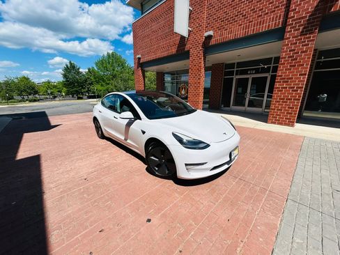 Used 2021 Tesla Model 3 Standard Range Plus RWD image 1