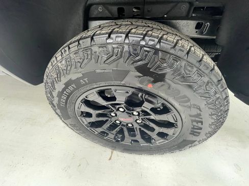 New 2026 GMC Canyon Elevation AWD/4WD image 8