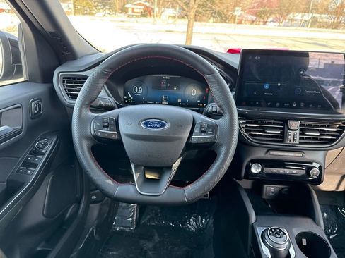 Certified 2023 Ford Escape ST-Line Select w/ Tech Pack #2 image 12