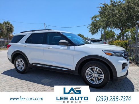 Used 2021 Ford Explorer XLT AWD/4WD image 1