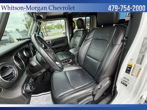 Used 2021 Jeep Gladiator Overland w/ Popular Equipment Package AWD/4WD image 9