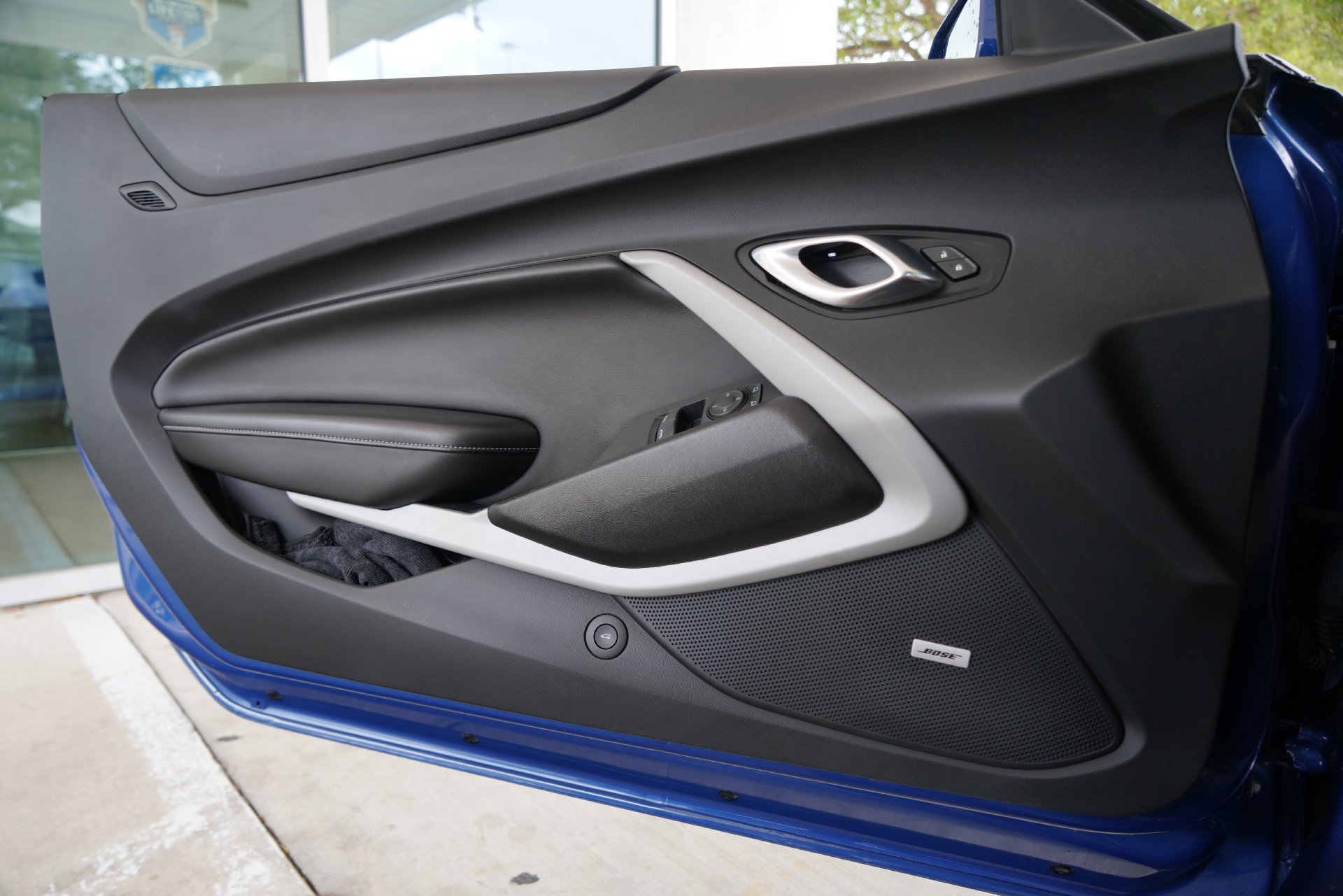 Used 2022 Chevrolet Camaro LT w/ Technology Package RWD image 20