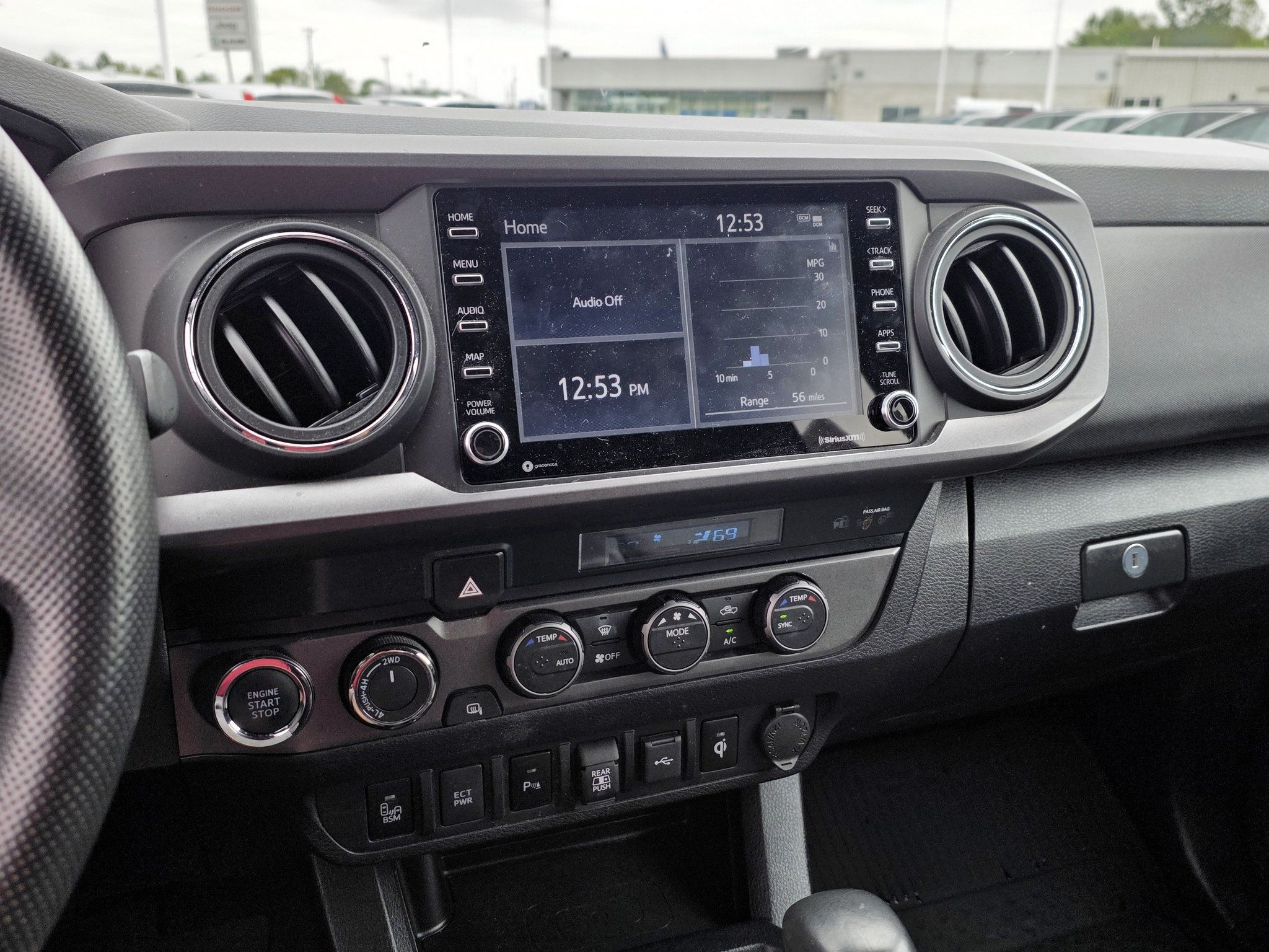 Used 2021 Toyota Tacoma TRD Off-Road w/ Technology Package AWD/4WD image 33