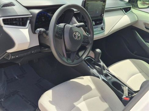 Used 2022 Toyota Corolla LE FWD image 9