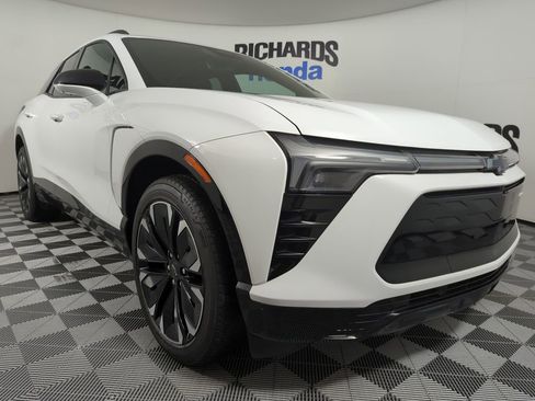 Used 2024 Chevrolet Blazer EV RS image 6