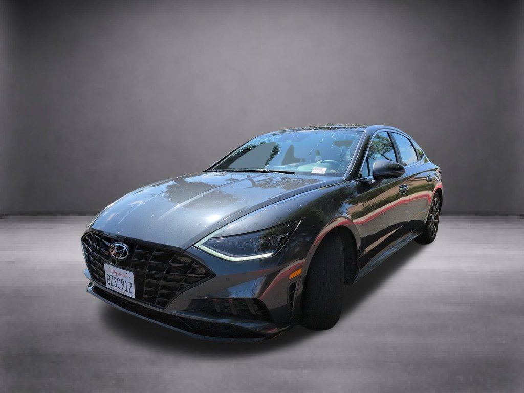 Used 2022 Hyundai Sonata Limited w/ Cargo Package FWD image 4