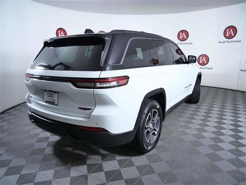 Used 2022 Jeep Grand Cherokee Trailhawk image 8