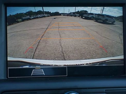 Used 2024 GMC Terrain SLE FWD image 24
