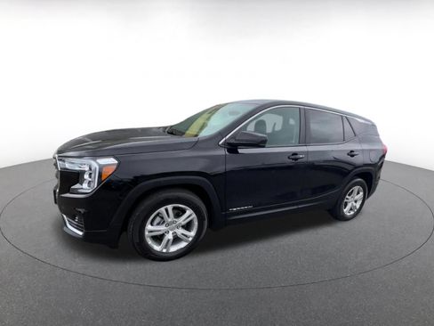 Used 2024 GMC Terrain SLE FWD image 8