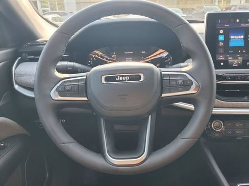 Used 2023 Jeep Compass Latitude AWD/4WD image 27