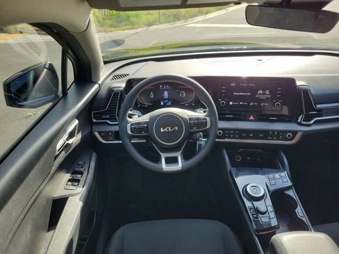 Used 2023 Kia Sportage LX AWD/4WD image 11