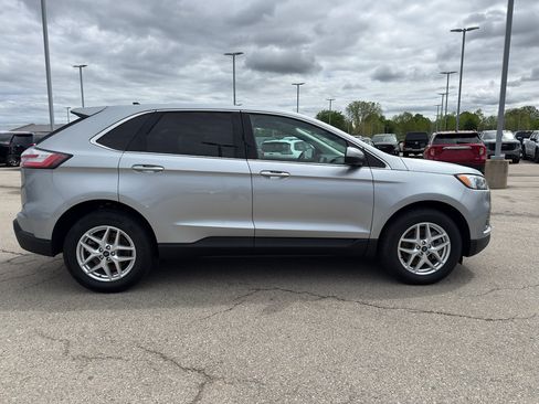 Used 2022 Ford Edge SEL AWD/4WD image 4
