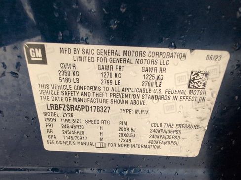 Used 2023 Buick Envision Avenir AWD/4WD image 28