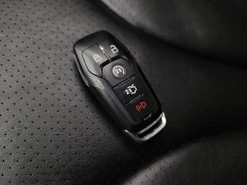 Used 2017 Lincoln MKX Reserve w/ Driver Assistance Package image 32