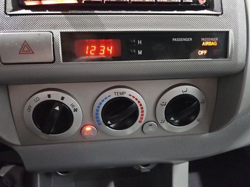 Used 2006 Toyota Tacoma X-Runner image 22