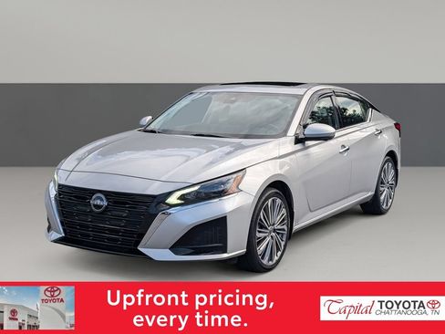Used 2024 Nissan Altima 2.5 SL AWD/4WD image 4