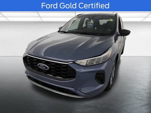 Used 2024 Ford Escape ST-Line w/ Tech Pack #1 AWD/4WD image 2