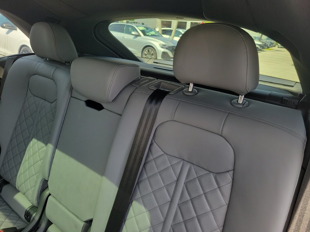 New 2026 Audi SQ8 Premium Plus AWD/4WD image 26