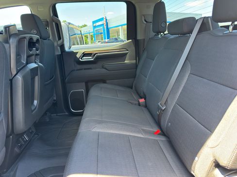 Used 2023 Chevrolet Silverado 1500 LT AWD/4WD image 23