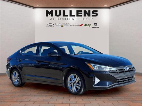 Used 2019 Hyundai Elantra SEL w/ Winter Weather Package image 3