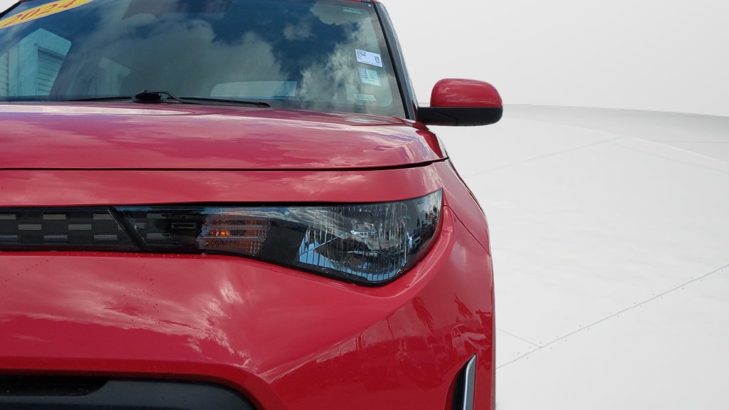 Used 2024 Kia Soul LX w/ Option Group 015 FWD image 22