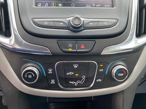 Used 2023 Chevrolet Equinox LS w/ LS Convenience Package AWD/4WD image 13