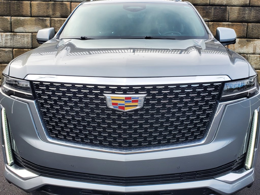 Used 2024 Cadillac Escalade Premium Luxury w/ Performance Package AWD/4WD image 9