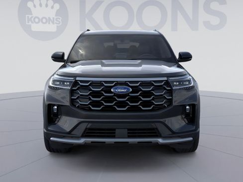 New 2026 Ford Explorer Platinum image 8