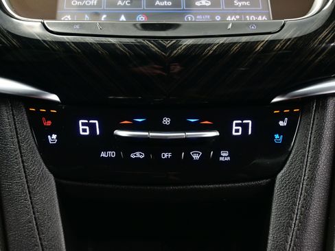 Used 2023 Cadillac XT6 Premium Luxury FWD image 21