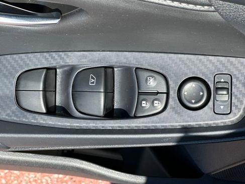 Used 2025 Nissan Sentra SV w/ Trunk Package image 12