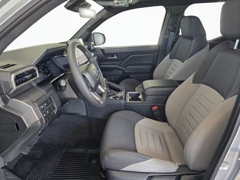 Used 2024 Toyota Tacoma TRD Off-Road AWD/4WD image 17