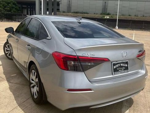 Used 2024 Honda Civic LX image 5