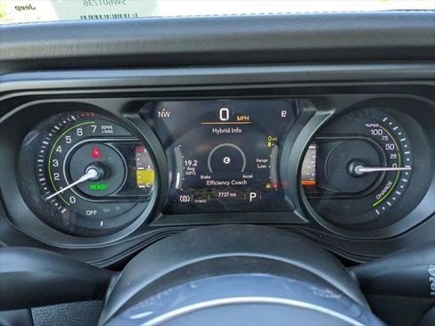 Certified 2025 Jeep Wrangler Unlimited Sahara AWD/4WD image 29