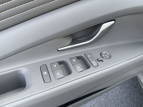 New 2025 Hyundai Elantra Sport w/ Cargo Package image 15