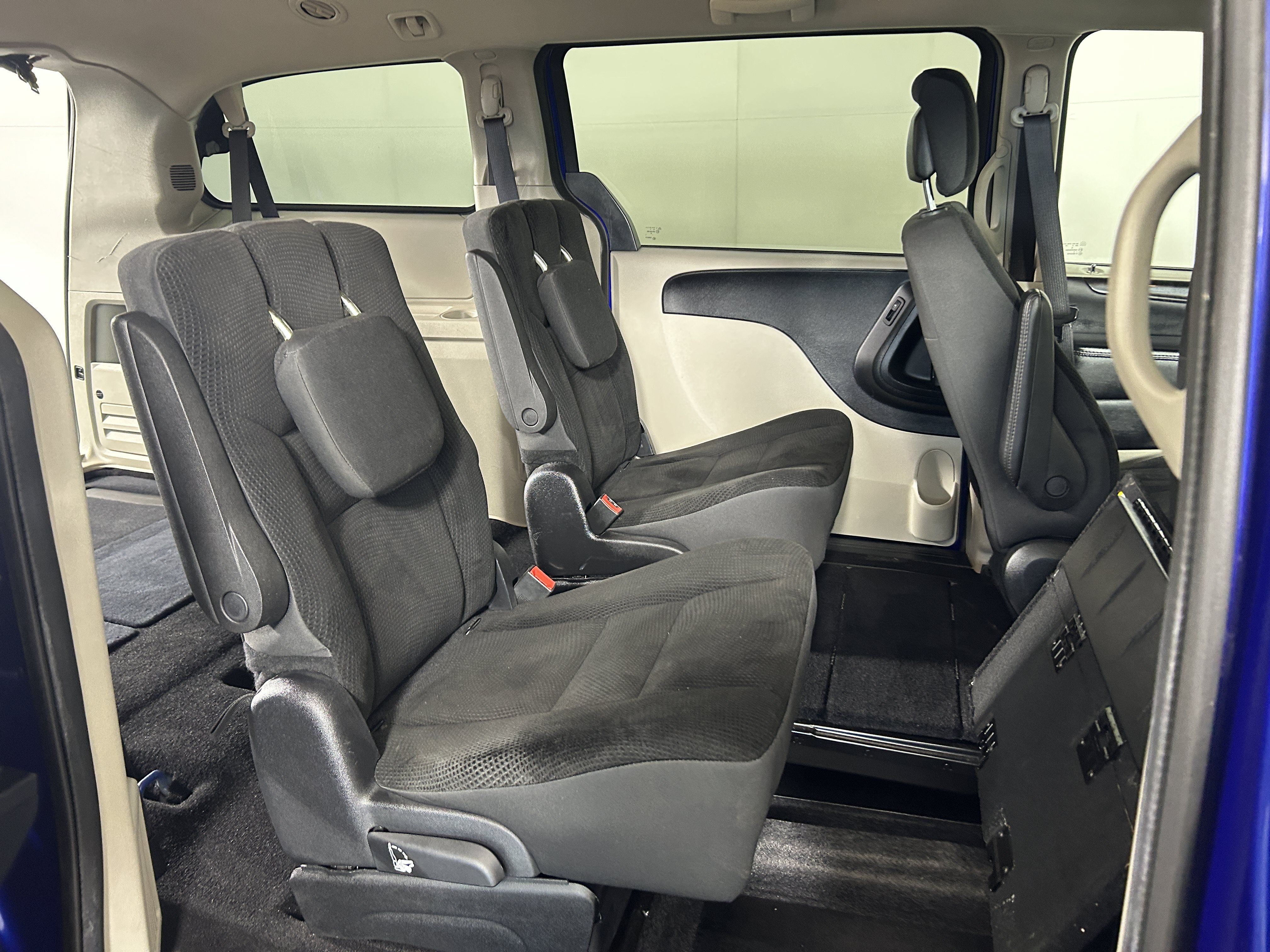 Used 2019 Dodge Grand Caravan FWD image 25